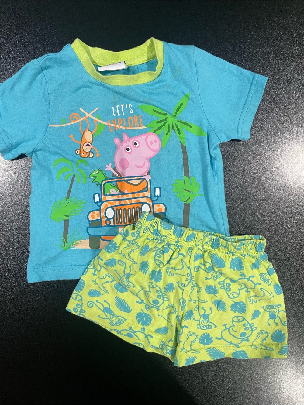 Peppa Pig Blue and Lime Green Jungle Matching Set. Fits 18-24 mo. 🐷 🌴